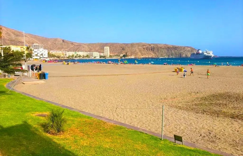 Panoramic Seaview Beachfront Playa Los Cristianos Apartmán